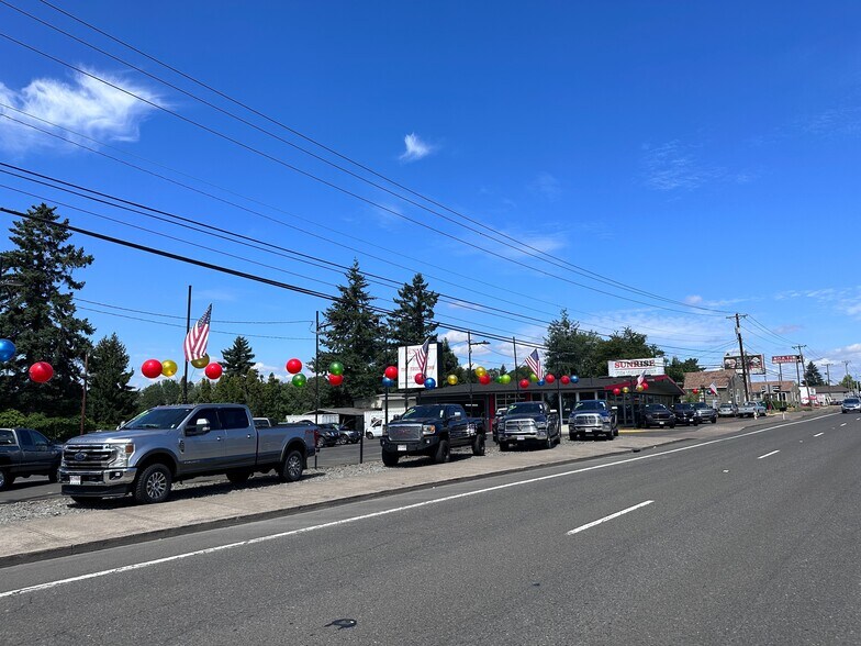 More Photos Of 16001 SE Mcloughlin Blvd, Milwaukie Auto Repair For Lease