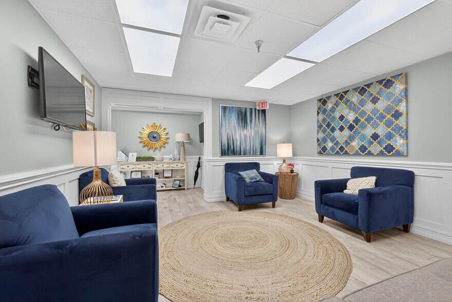 More Photos Of 685 Royal Palm Beach Blvd, Royal Palm Beach Medical For Sale