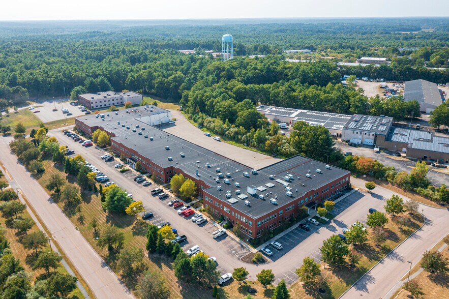 More Photos Of 42 Winter St, Pembroke Light Distribution For Lease