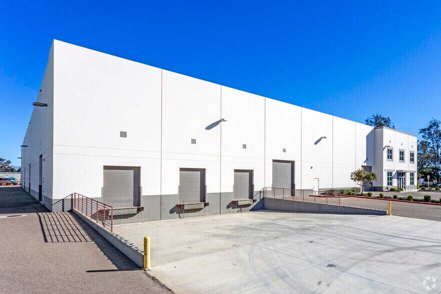 More Photos Of 1401 W Fairway Dr, Santa Maria Warehouse For Sale