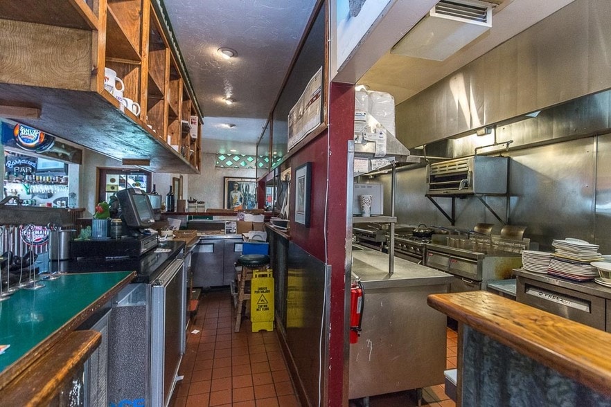 More Photos Of 1105 N Topanga Canyon Blvd, Topanga Restaurant For Sale