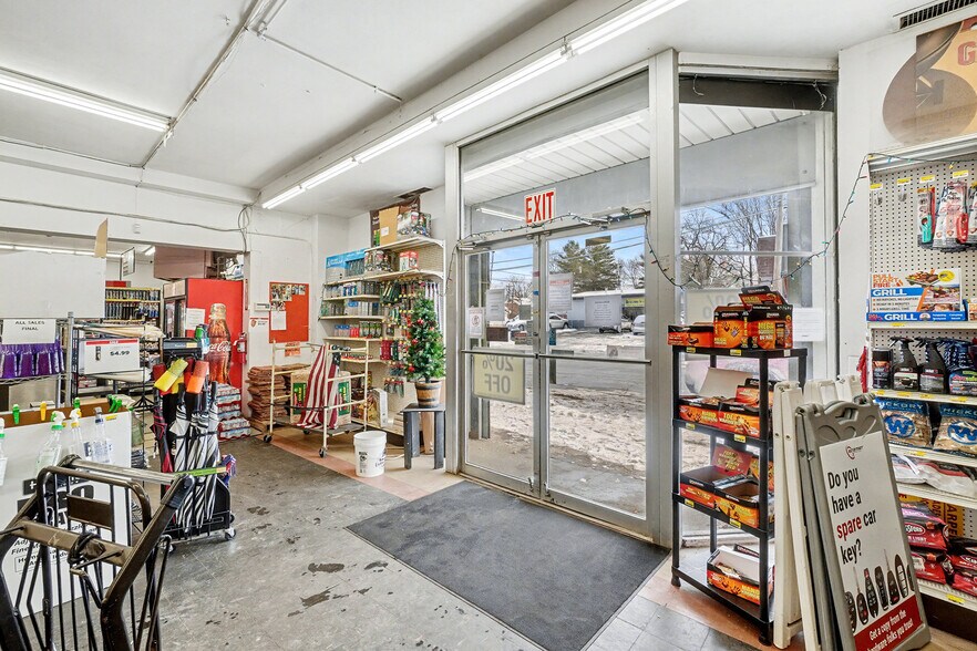 More Photos Of 109 S Wayne Ave, Lockland Storefront For Sale