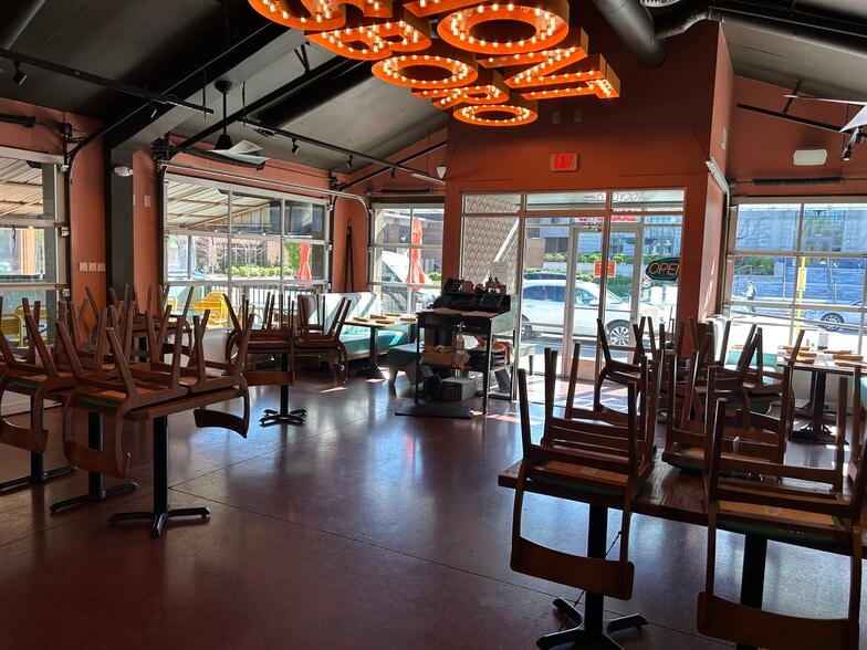 More Photos Of 2015 Belmont Blvd, Nashville Restaurant For Lease