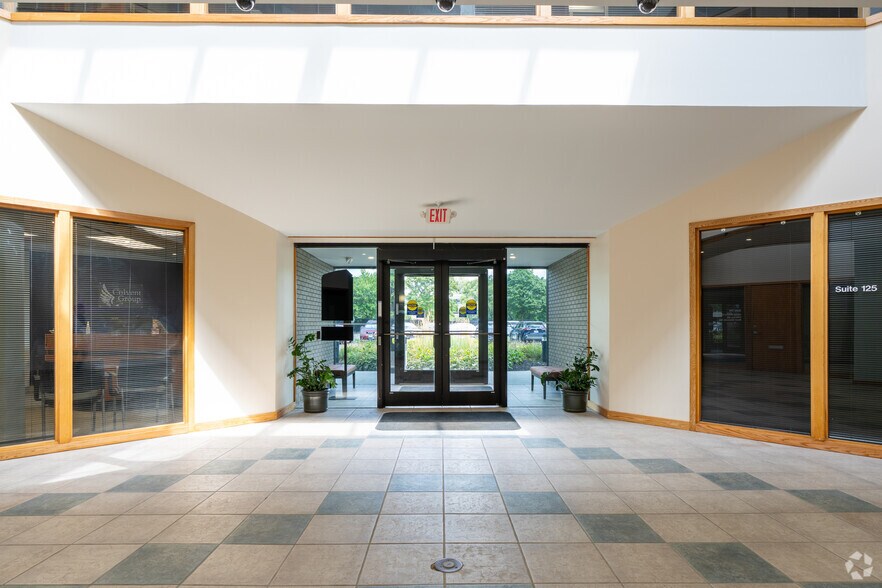 More Photos Of 331 Salem Pl, Fairview Heights Medical For Sale