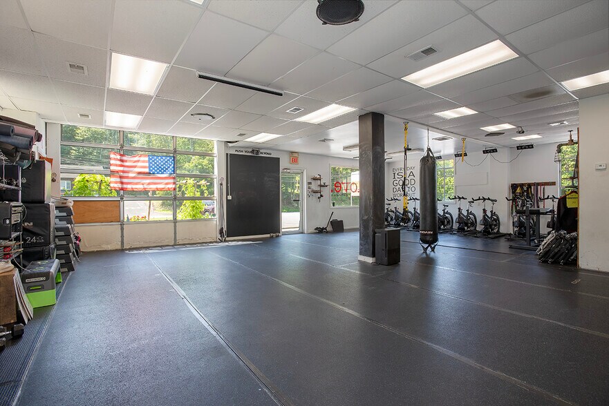 More Photos Of 102 NJ-94 Hwy, Blairstown General Retail For Sale