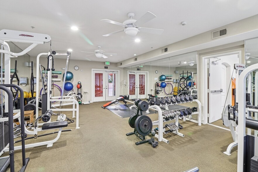 More Photos Of 1501 India St, San Diego Apartments For Sale