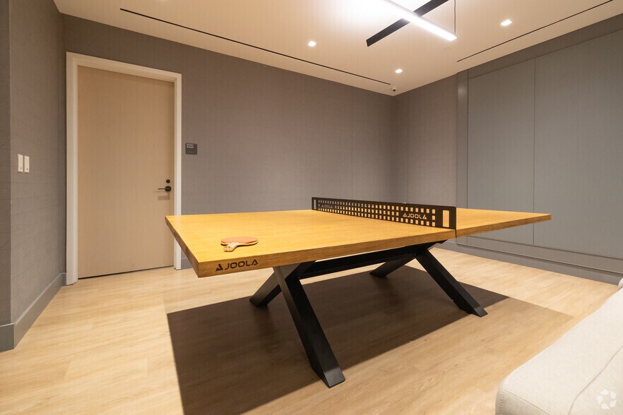 More Photos Of 2461 Broadway, New York Apartments For Lease