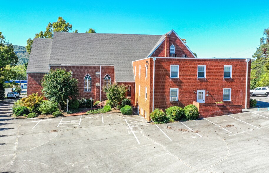 More Photos Of 1540 Roanoke rd, Daleville Specialty For Sale