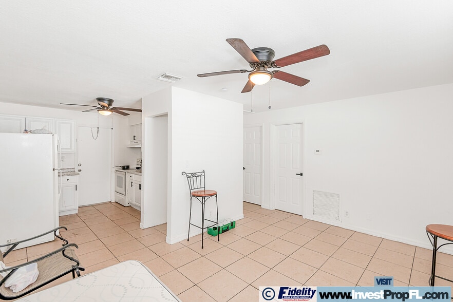 More Photos Of 404 NE 4th St, Pompano Beach Multifamily For Sale