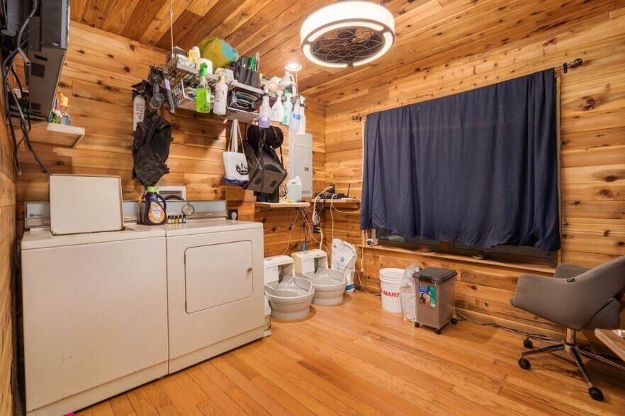 More Photos Of 55533 McKenzie River Dr, Mckenzie Bridge Industrial For Sale