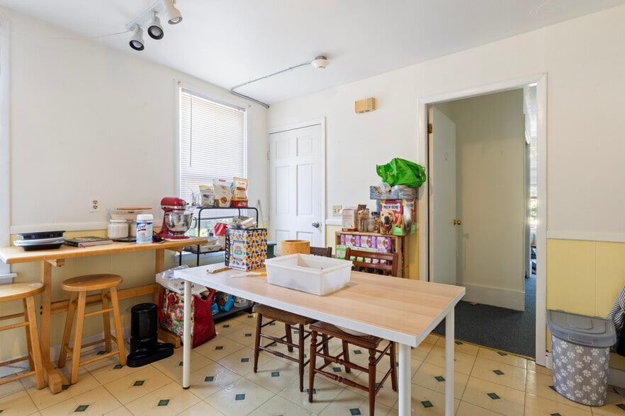 More Photos Of 176 Williams St, Providence Apartments For Sale