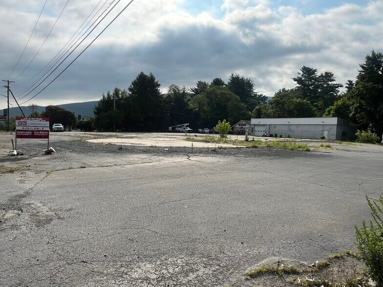 More Photos Of 188 S Main St, Ellenville General Retail For Sale