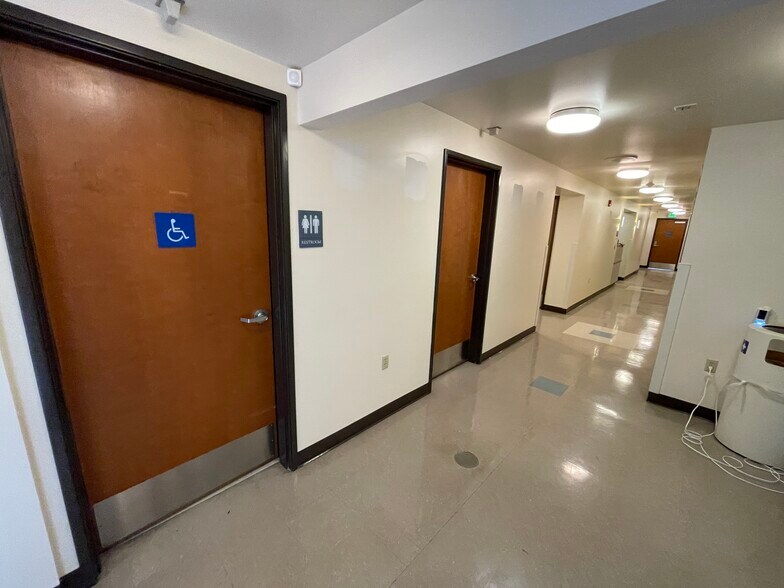 More Photos Of 502 54th Ave E, Fife Office For Lease