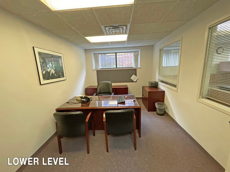 More Photos Of 1029 Mumma Rd, Lemoyne Office For Lease