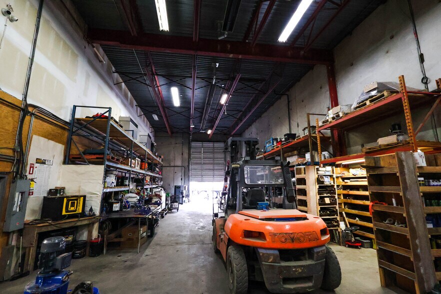 More Photos Of 26620 56 Ave, Langley Twp Warehouse For Sale