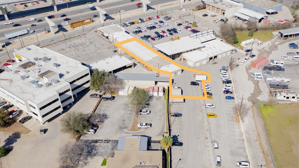More Photos Of 9600 N I-35, San Antonio Industrial For Lease