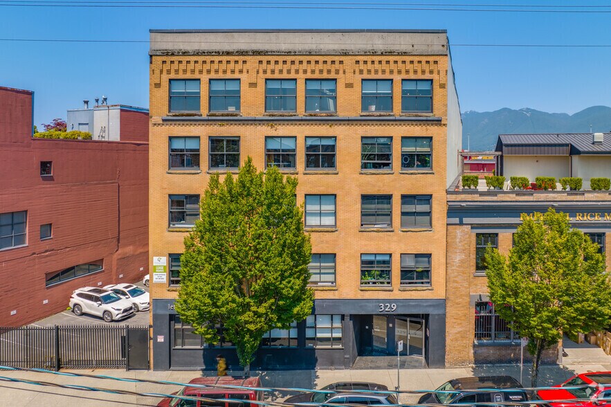 More Photos Of 325-329 Railway St, Vancouver Office For Lease