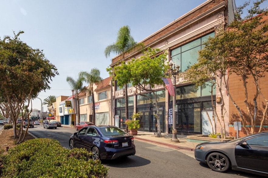 More Photos Of 43 E Main St, Alhambra Freestanding For Lease
