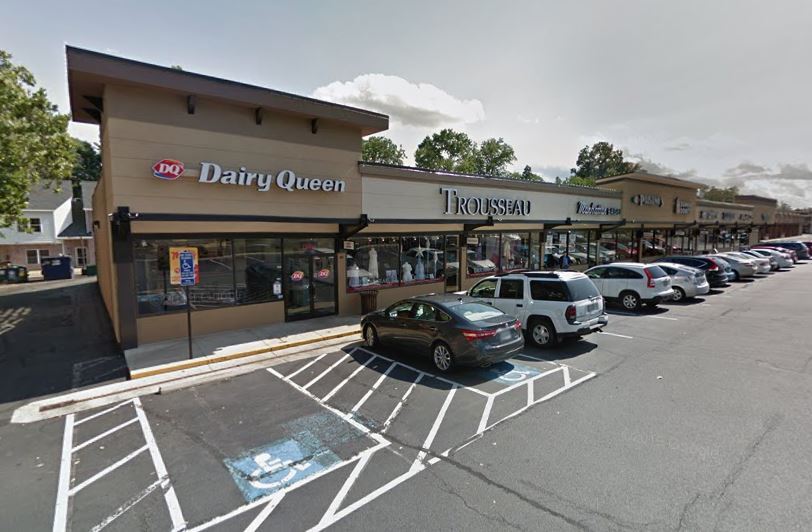 More Photos Of 304-322 Maple Ave W, Vienna General Retail For Lease