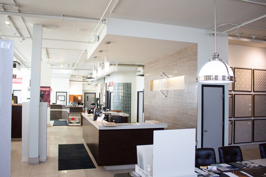 More Photos Of 936 42nd Ave SE, Calgary Warehouse For Sale