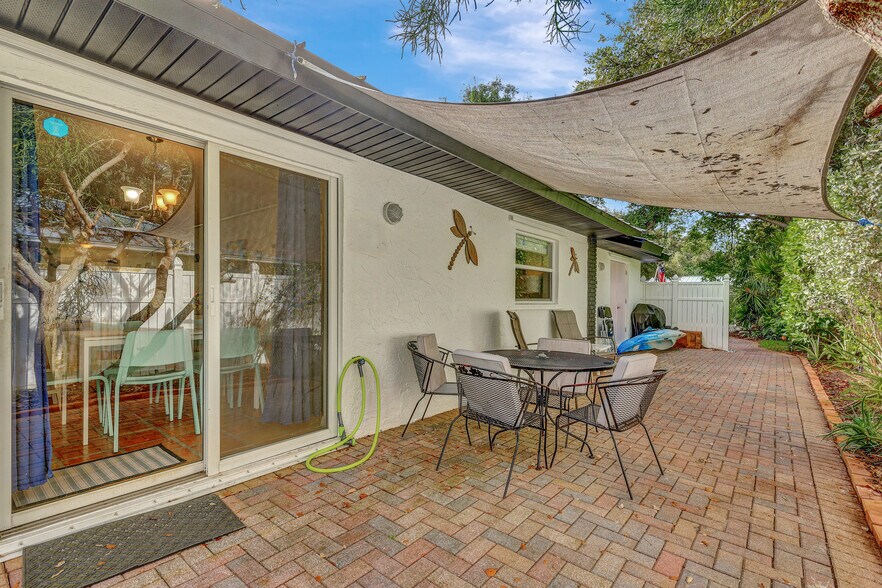 More Photos Of 1505 Coral Ave, Vero Beach Apartments For Sale