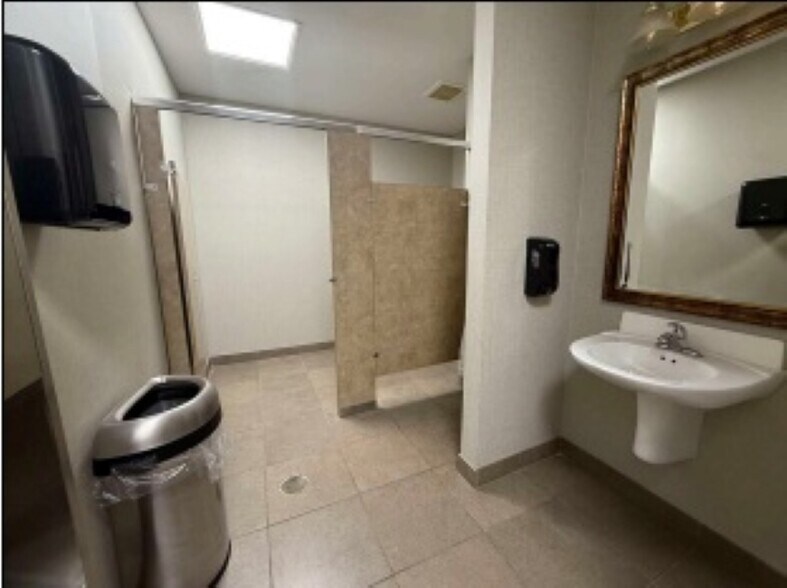 More Photos Of 1771 Indian Wood Cir, Maumee Office For Sale