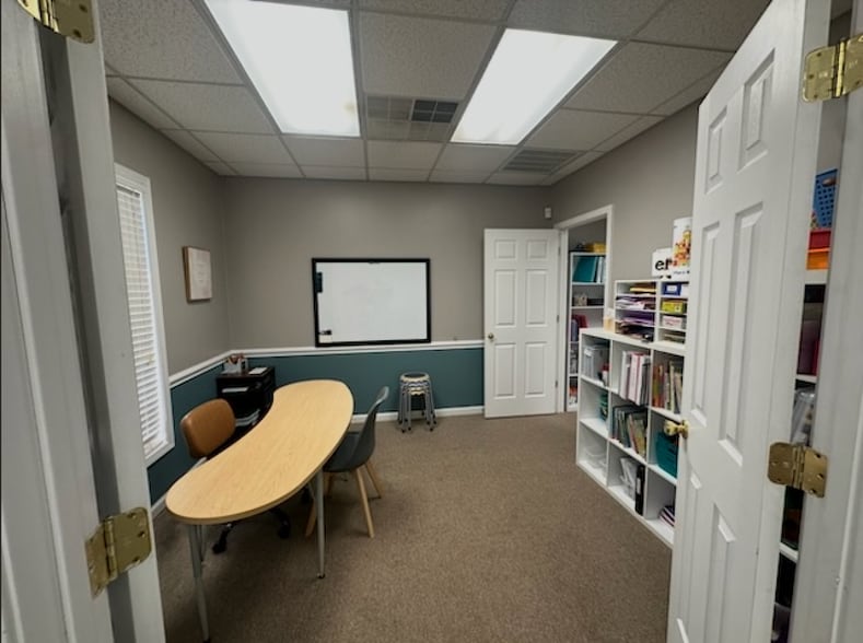 More Photos Of 3401 Highway 153, Piedmont Office Residential For Lease