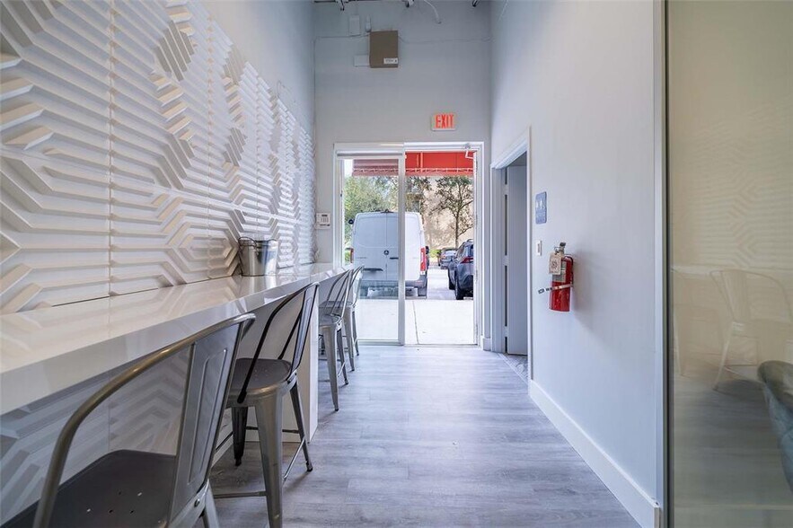 More Photos Of 2201 Palm Ave, Miramar Storefront Retail Office For Lease