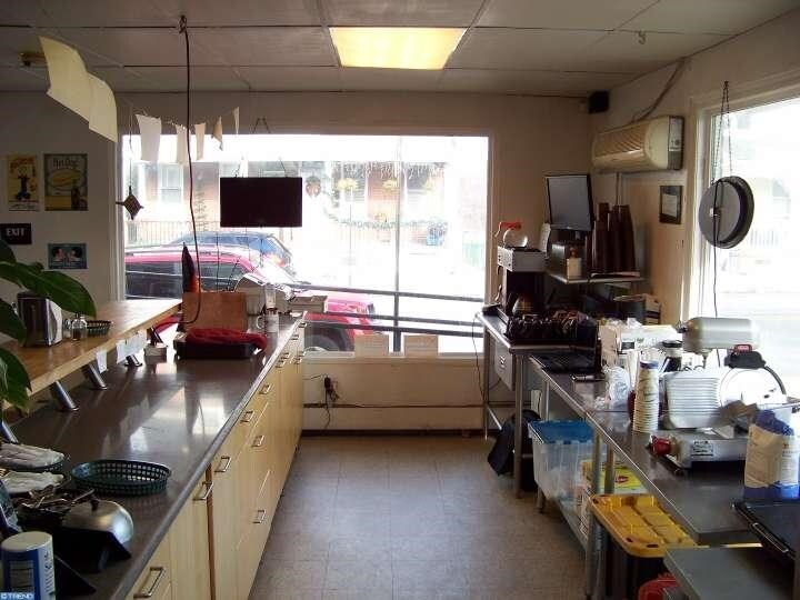 More Photos Of 122-124 E 4th St, Bridgeport Storefront For Sale