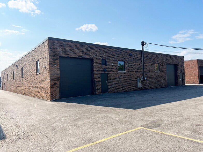 More Photos Of 135-139 Joey Dr, Elk Grove Village Warehouse For Sale