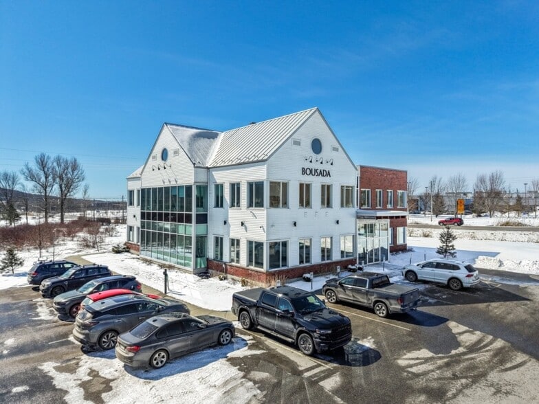 Primary Photo Of 10 Rue Du Diapason, Bromont Office For Lease