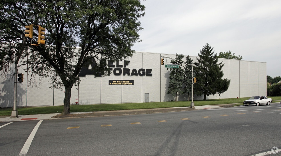 Primary Photo Of 400 W Broadway, Haledon Self Storage For Lease