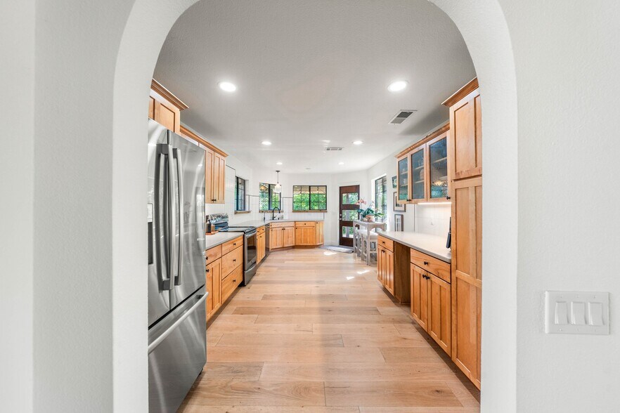 More Photos Of 4158 Creek Rd, Temple Specialty For Sale