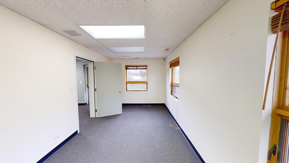 More Photos Of 3424-3426 N Old Arlington Heights Rd, Arlington Heights Unknown For Lease