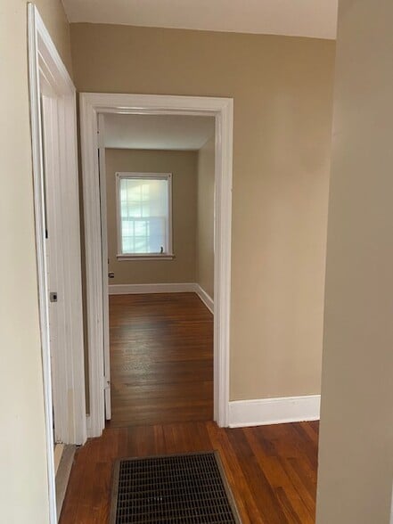 More Photos Of 5560 Jonesboro Rd, Lake City Office For Sale