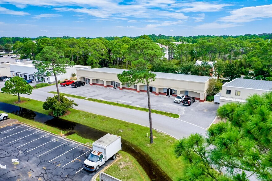 More Photos Of 101 Business Centre Dr, Miramar Beach Service For Lease