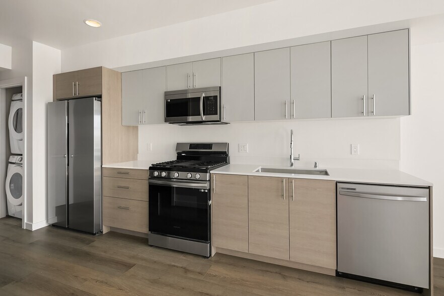 More Photos Of 9736 Greenwood Ave N, Seattle Apartments For Sale
