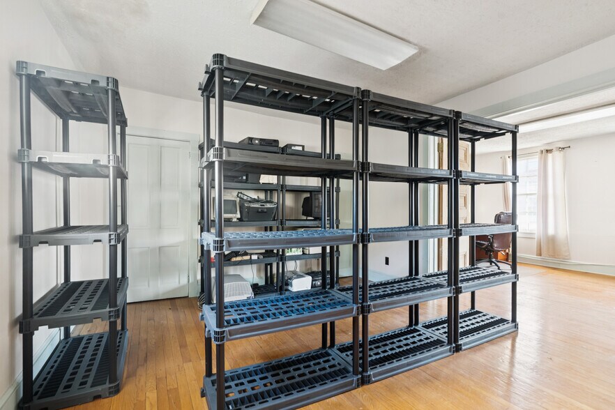 More Photos Of 201-203 E Broadway, Salem Office For Sale