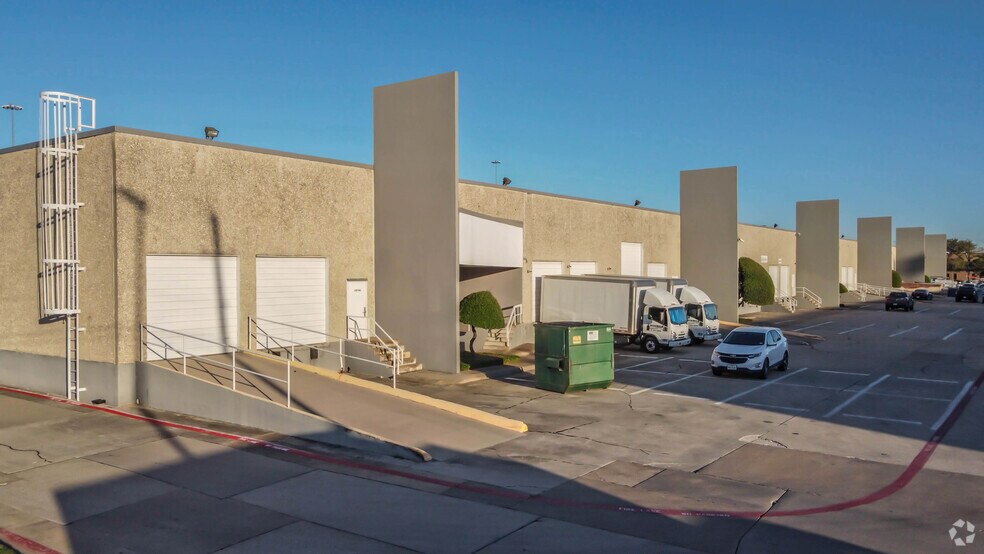Primary Photo Of 10730-10768 N Stemmons Fwy, Dallas Distribution For Lease