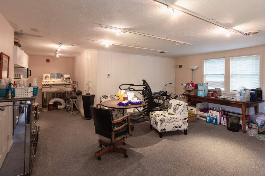 More Photos Of 176-178 Court St, Plymouth Apartments For Sale