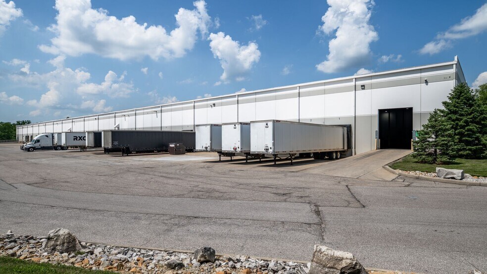 More Photos Of 2305-2335 Global Way, Hebron Warehouse For Lease