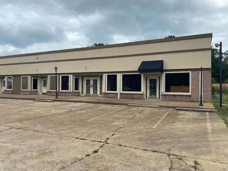 Primary Photo Of 4970 Raymond Ave, Verona General Retail For Lease