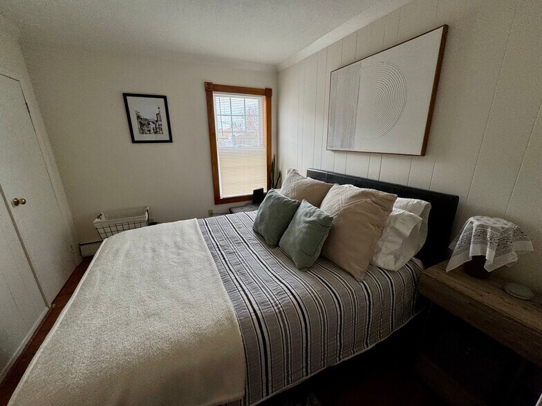 More Photos Of 24 West St, Lebanon Apartments For Sale