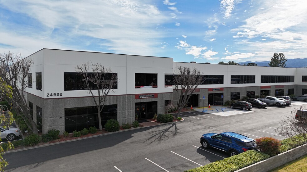 Primary Photo Of 24922 Anza Dr, Valencia Warehouse For Lease