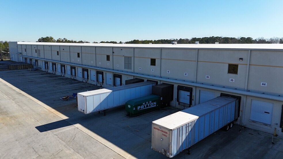 More Photos Of 7310 Oakley Industrial Blvd, Fairburn Warehouse For Lease