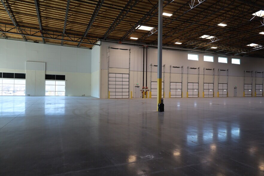 More Photos Of 727 Milan Dr, Sparks Distribution For Lease