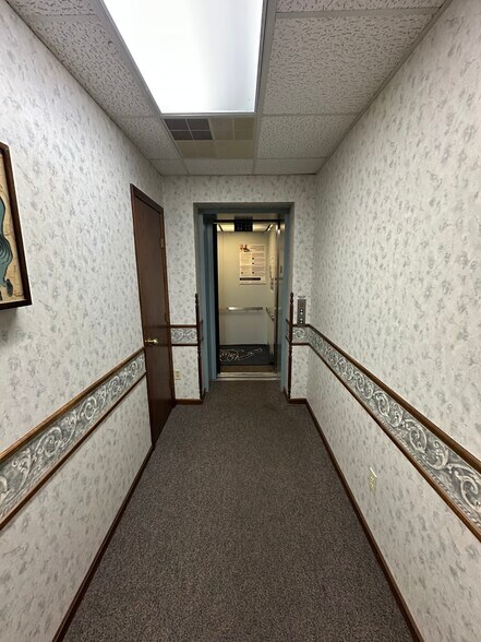 More Photos Of 4333 W Saint Joseph Hwy, Lansing Medical For Lease