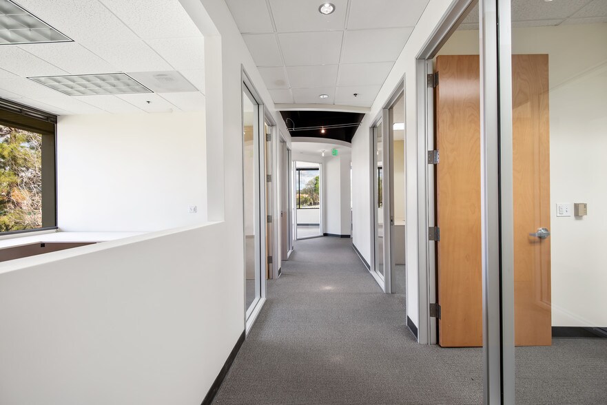 More Photos Of 5153 Camino Ruiz, Camarillo Office For Lease