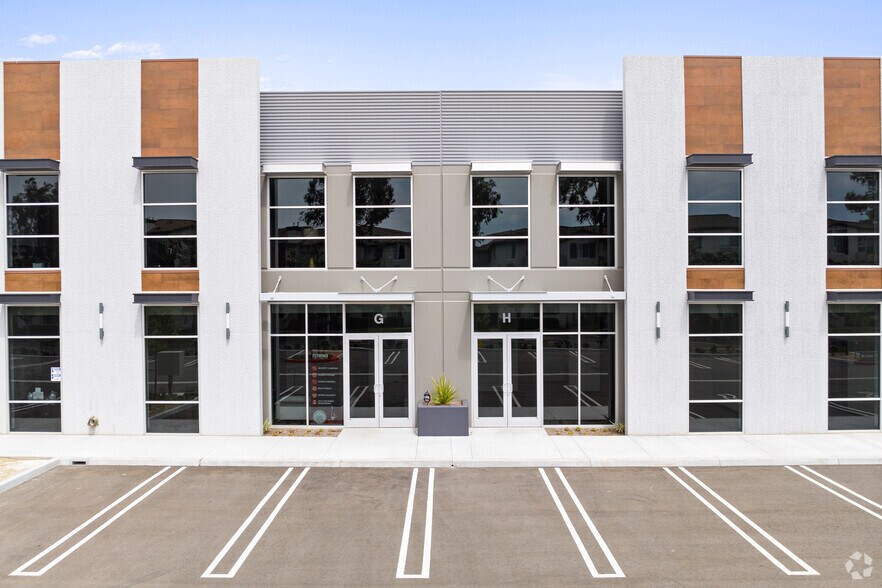 More Photos Of 1400 Graves Ave, Oxnard Distribution For Lease