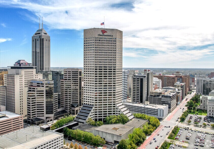 More Photos Of 1 American Sq, Indianapolis Office For Lease